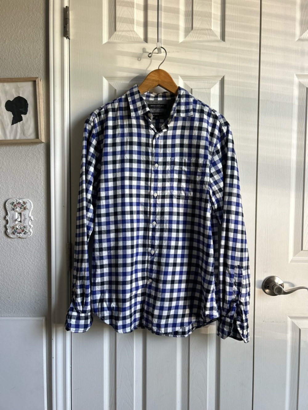 Banana Republic 100% cotton luxe flannel camden fit long sleeve button up shirt